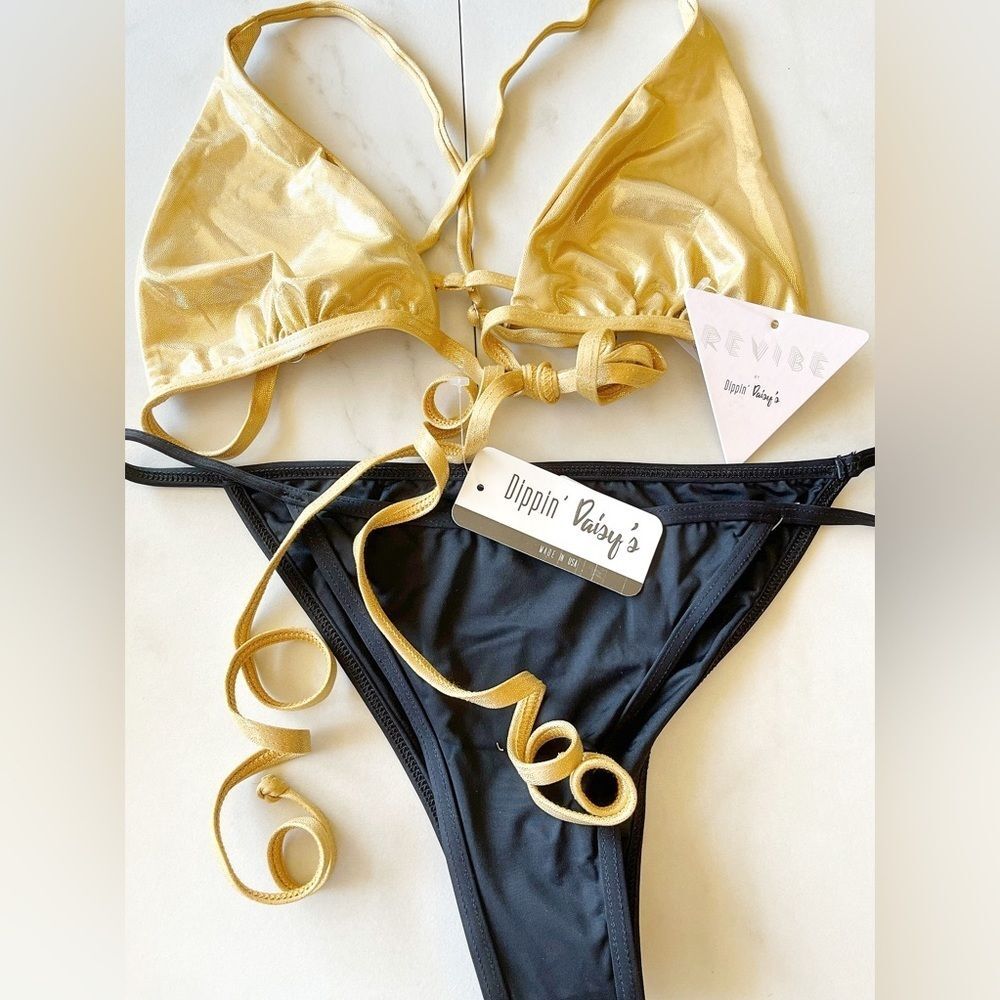 Buy 2 get 1 FREE Nwt Dippin’ Daisy’s metallic gold black cheeky bikini set